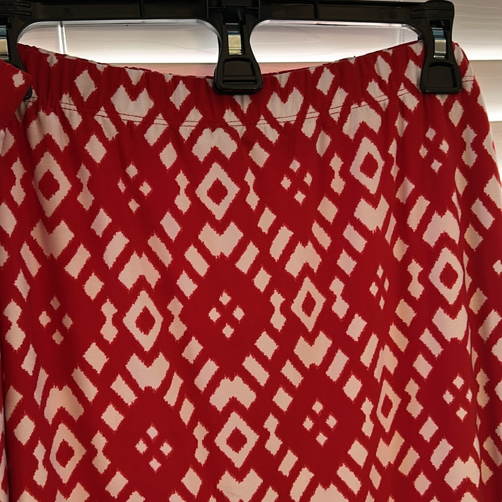 SUSAN GRAVER Liquid Knit Red White Print Straight Pull-On Skort Skirt sz M - Picture 2 of 7